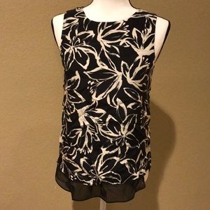 👚 NWT Cuddy Studios brand women’s sleeveless top